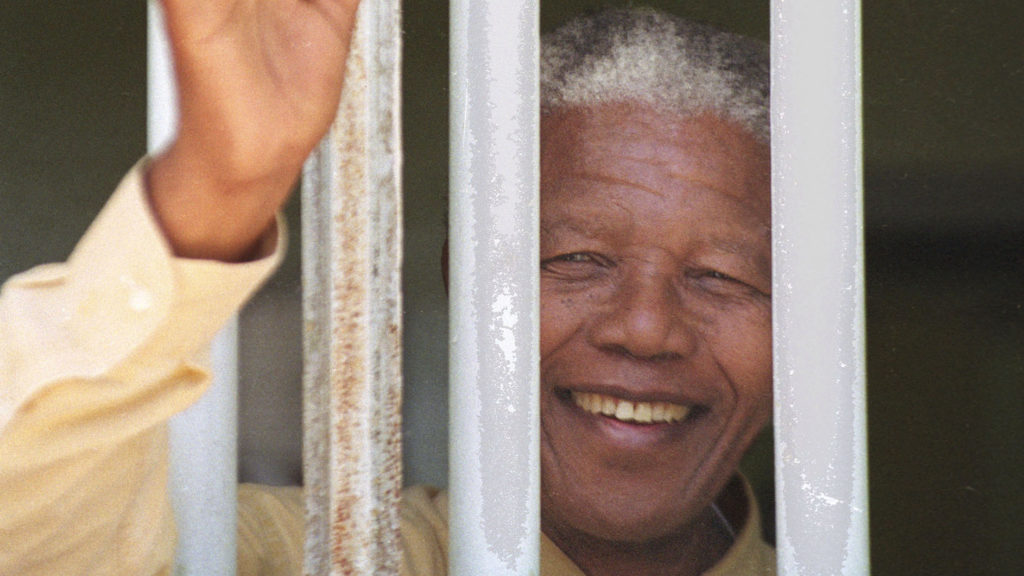 mandela-robben_wide-b8b73ae030d9fd6126c788c1e839faee68b1be52-1024x576.jpg