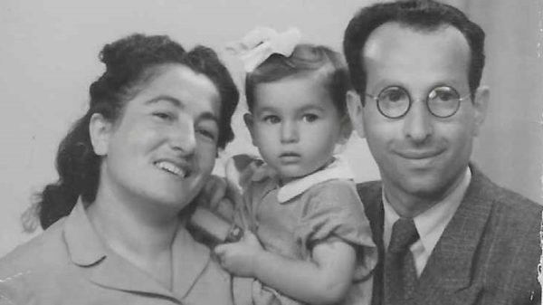 Tea Pride Mystery For One Family That Fled The Nazis A Tin Canister Held It All Wamu