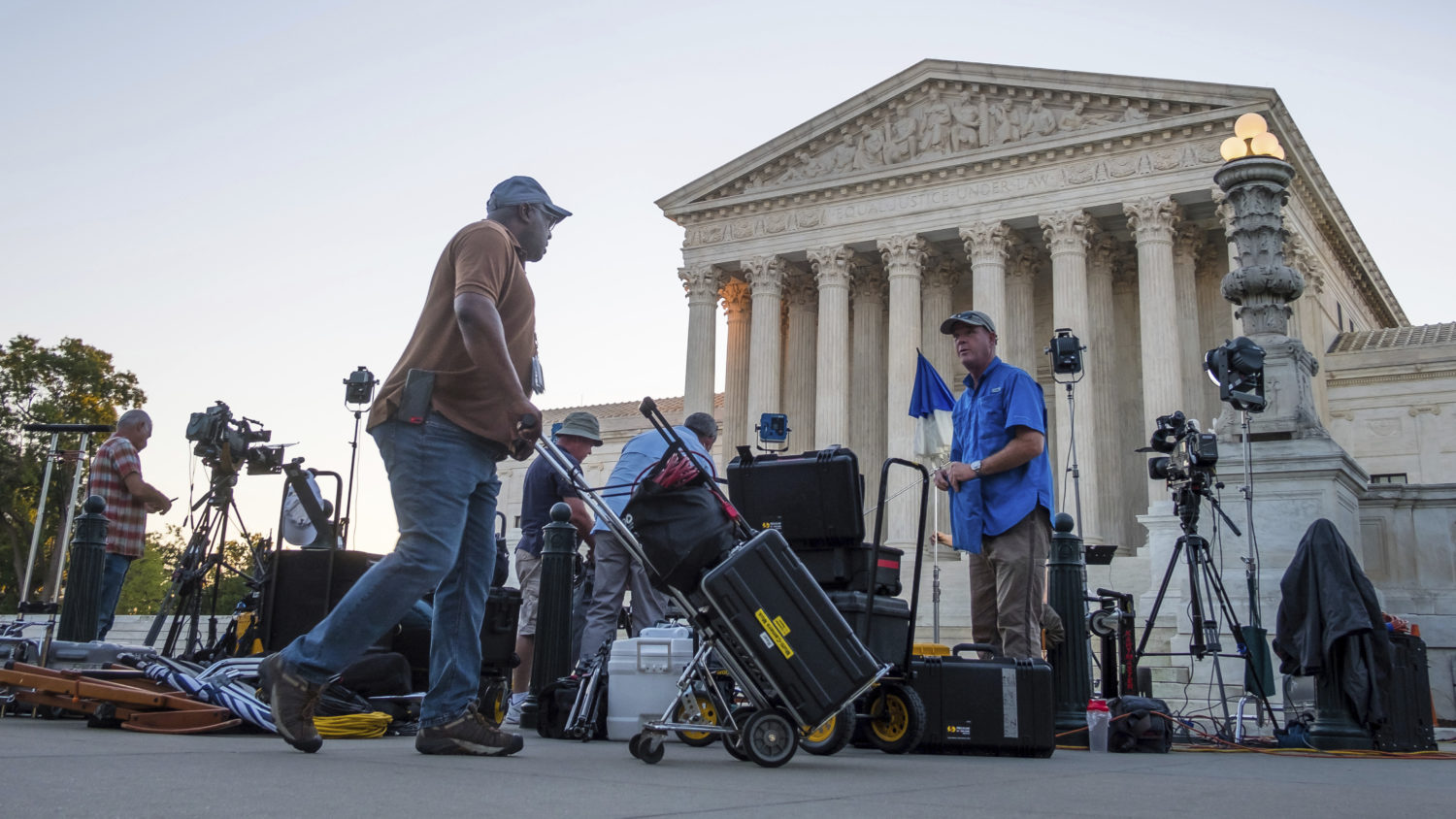 what is the supreme court made up of