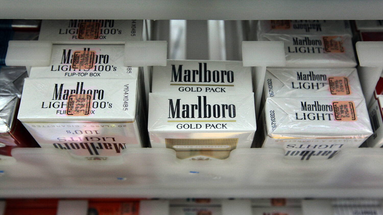 electronic cigarette battery The dangers of electronic cigarettes | Article