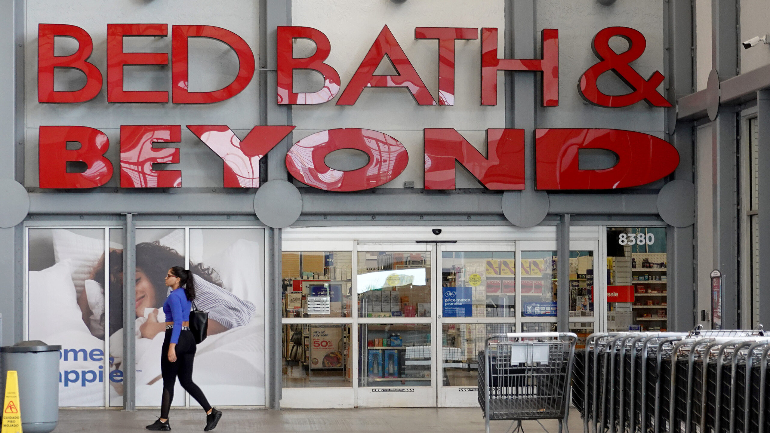A top Bed Bath & Beyond executive has died after falling from an NYC