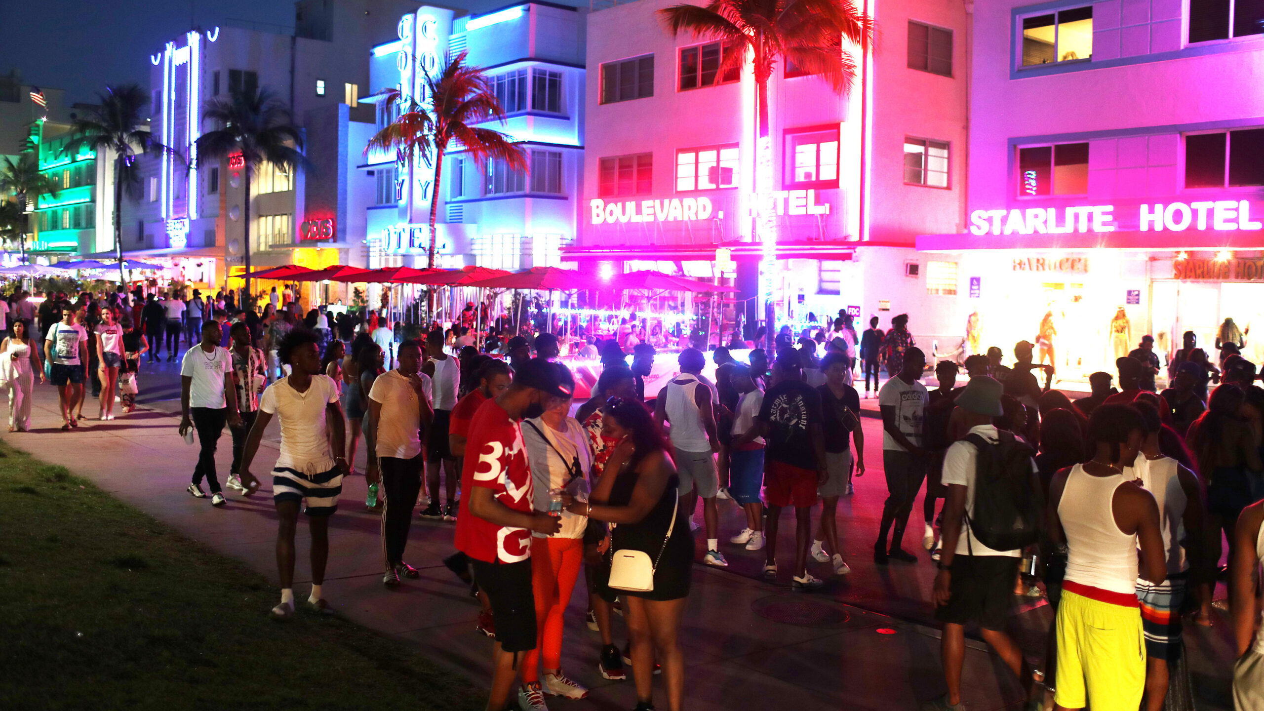 miami-beach-sets-curfew-to-control-spring-break-crowds-after-2