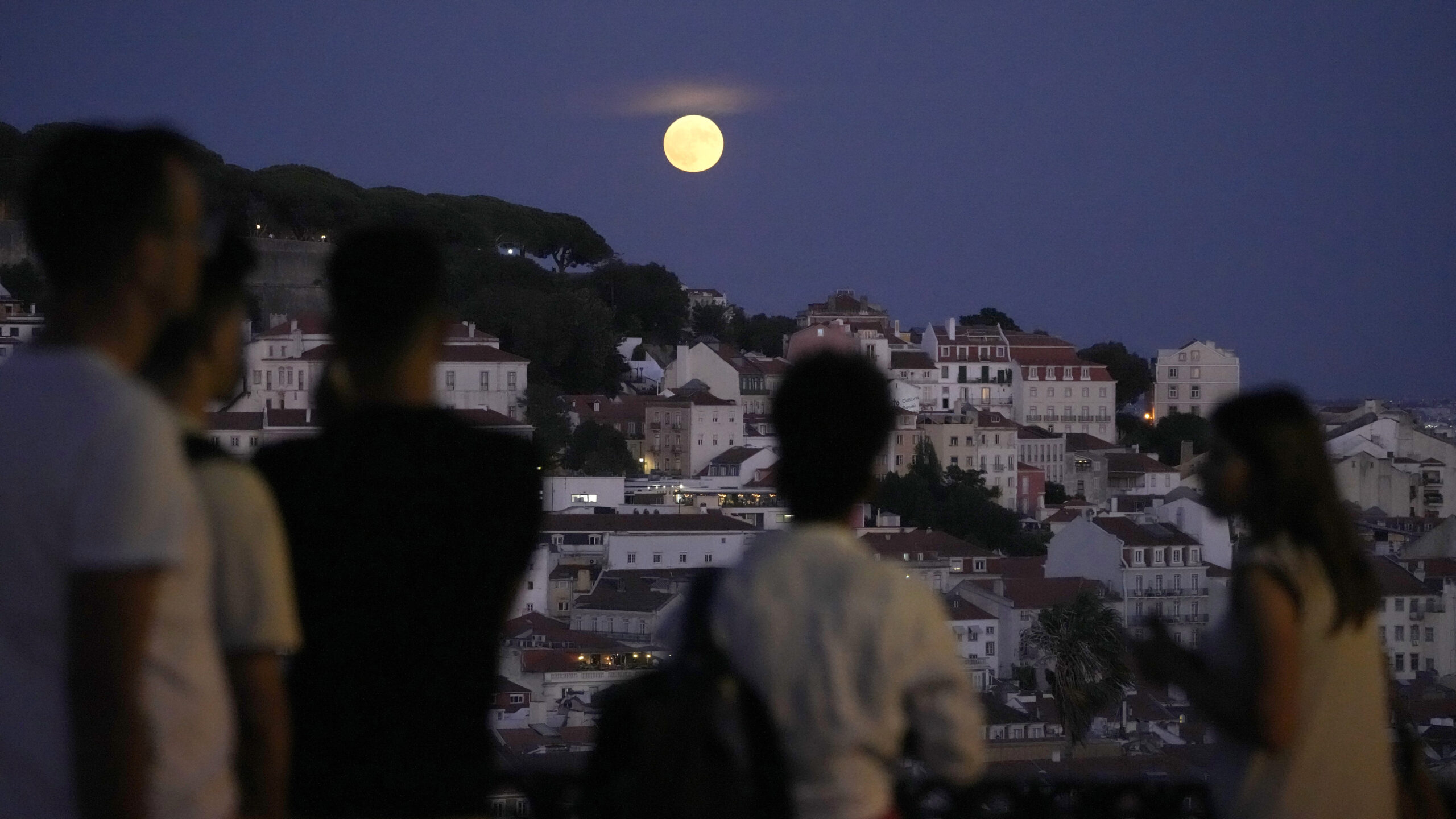 This week's harvest moon will be the last supermoon of the year | WAMU