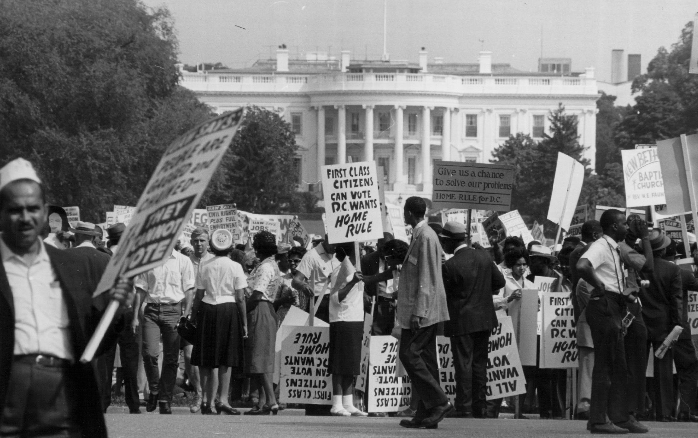 D.C. has been under federal control before. Here's what it looked like