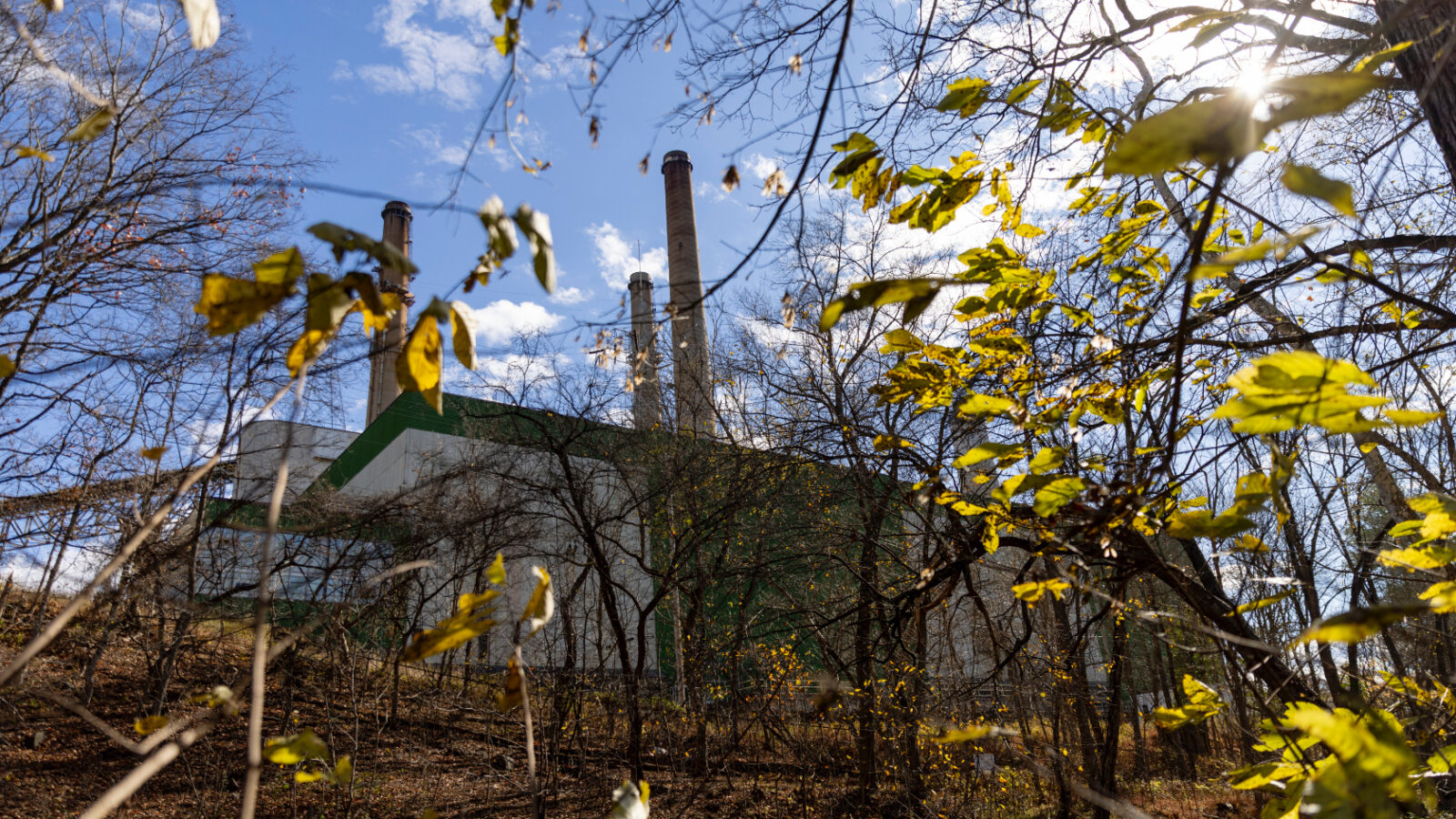 The de-commisioned Dickerson coal-fired power plant along the Potomac River is the site of a proposed data center in upper Montgomery County.