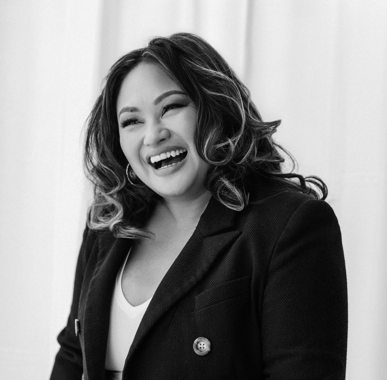 Local Filipino American author reimagines the first family for America’s 250th episode artwork