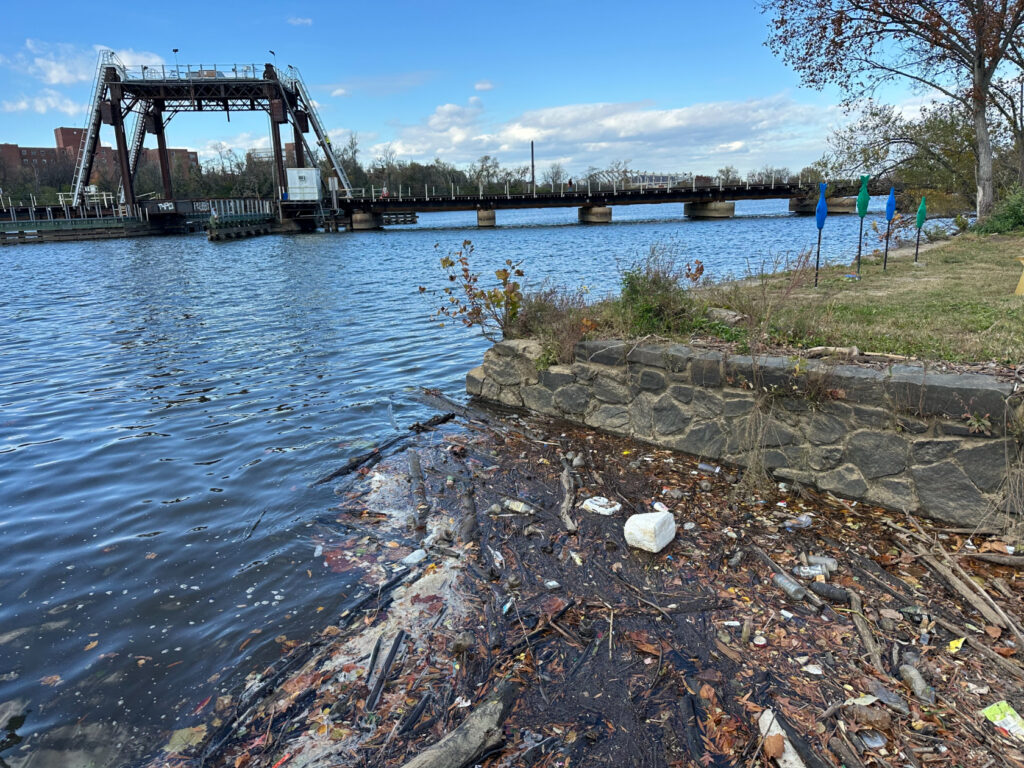 A ‘bottle bill’ is meant to clean up D.C.’s parks and rivers. Some businesses are wary, but others see opportunity